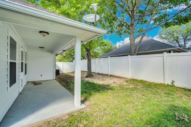 110 Enchanted Court, Red Oak, TX 75154