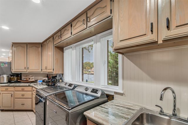 258 Lakeview Drive, Trinidad, TX 75163