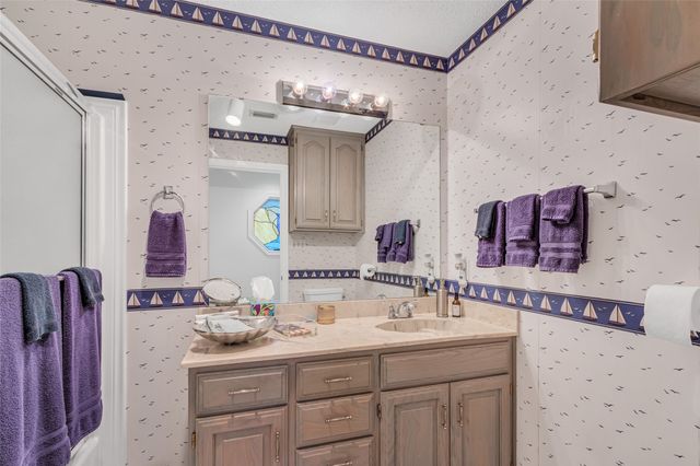 258 Lakeview Drive, Trinidad, TX 75163