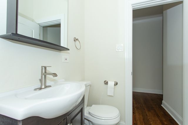 314 Lee Street 2, Evanston, IL 60202