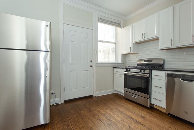 314 Lee Street 2, Evanston, IL 60202