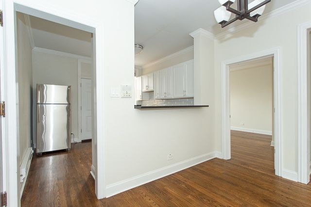 314 Lee Street 2, Evanston, IL 60202