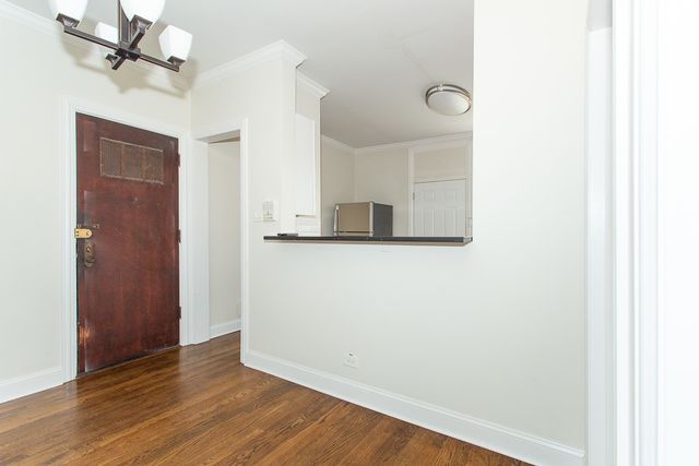 314 Lee Street 2, Evanston, IL 60202