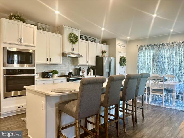 9227 SPLIT OAK DR, Fredericksburg, VA 22407