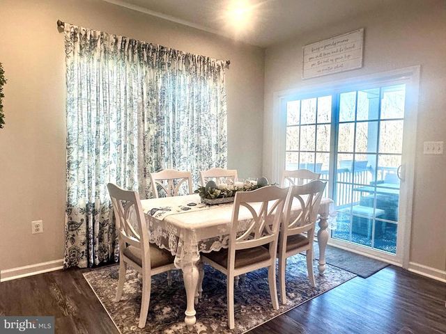 9227 SPLIT OAK DR, Fredericksburg, VA 22407