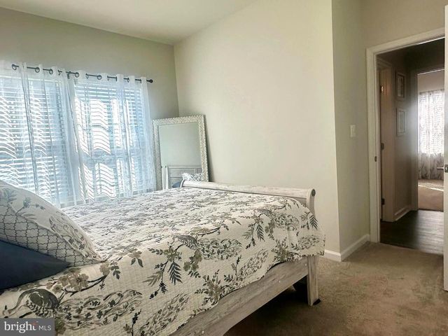 9227 SPLIT OAK DR, Fredericksburg, VA 22407