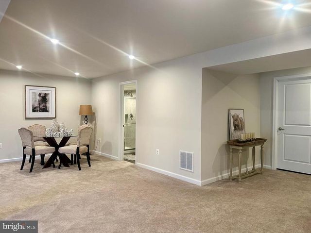 9227 SPLIT OAK DR, Fredericksburg, VA 22407