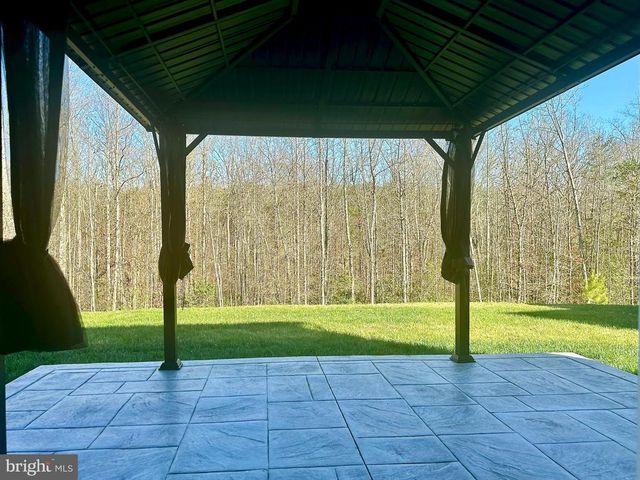 9227 SPLIT OAK DR, Fredericksburg, VA 22407