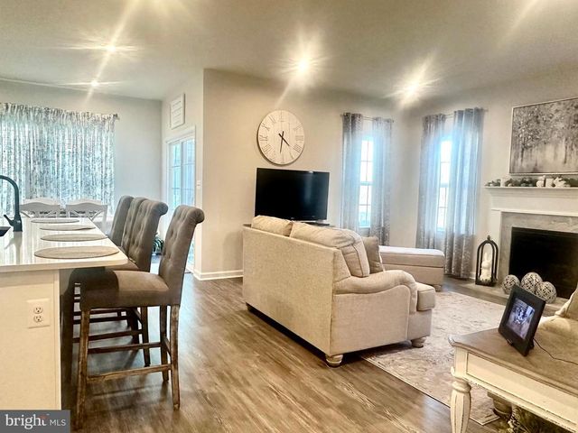 9227 SPLIT OAK DR, Fredericksburg, VA 22407