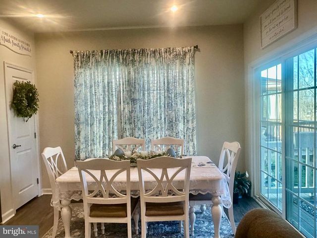 9227 SPLIT OAK DR, Fredericksburg, VA 22407