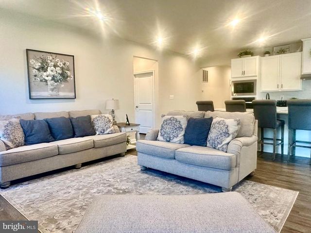 9227 SPLIT OAK DR, Fredericksburg, VA 22407