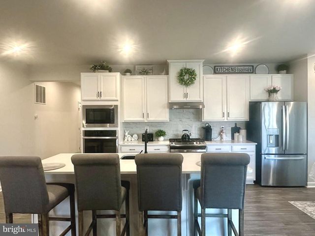 9227 SPLIT OAK DR, Fredericksburg, VA 22407