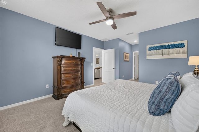 5264 GREENHEART AVENUE, Mount Dora, FL 32757