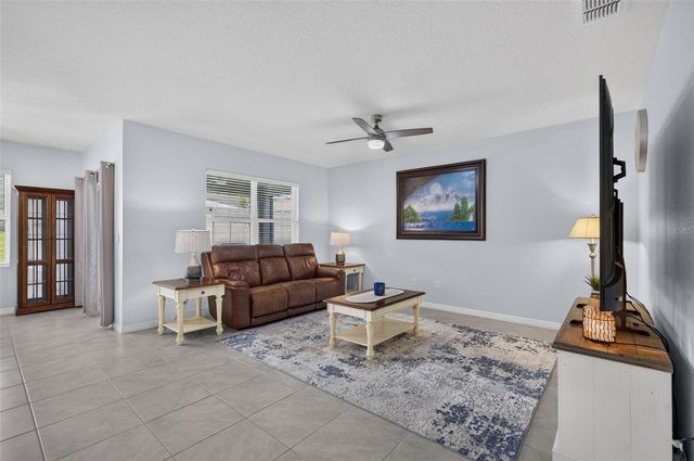 5264 GREENHEART AVENUE, Mount Dora, FL 32757