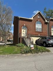 5764 Amalie Dr #5, Nashville, TN 37211