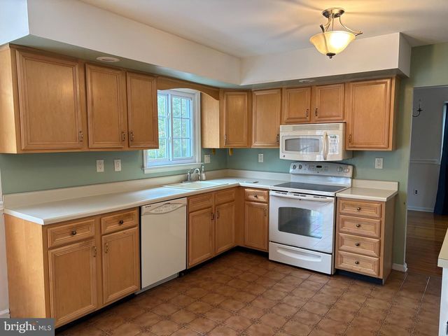 145 HIDDEN HILLS RD, Media, PA 19063