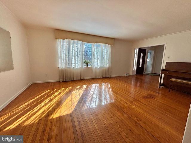 145 HIDDEN HILLS RD, Media, PA 19063