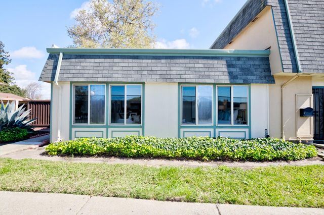 27785 Hummingbird Court, Hayward, CA 94545