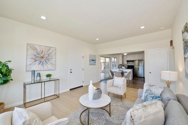 27785 Hummingbird Court, Hayward, CA 94545