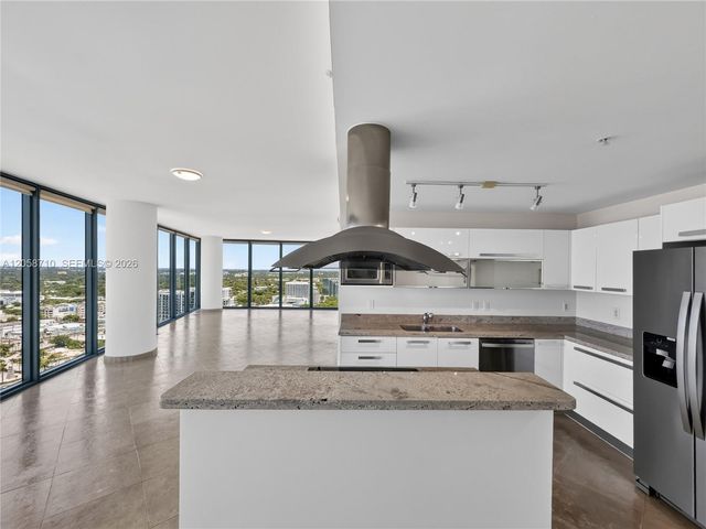 601 NE 36th Street 2401, Miami, FL 33137