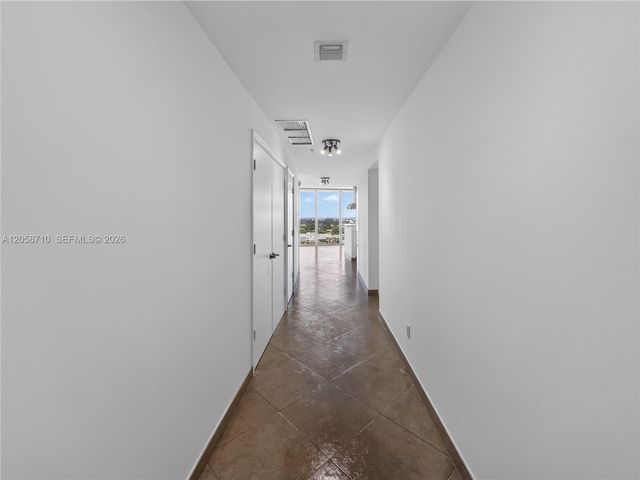 601 NE 36th Street 2401, Miami, FL 33137