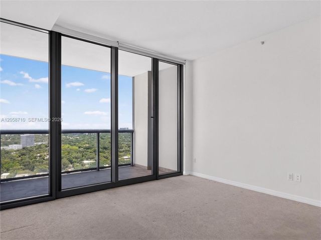 601 NE 36th Street 2401, Miami, FL 33137