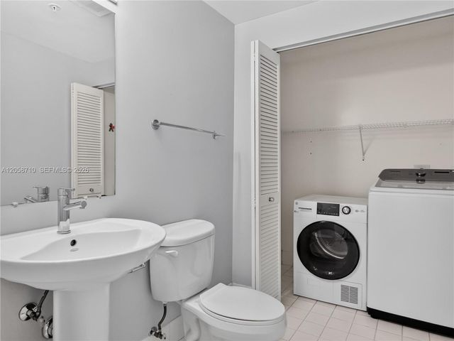 601 NE 36th Street 2401, Miami, FL 33137