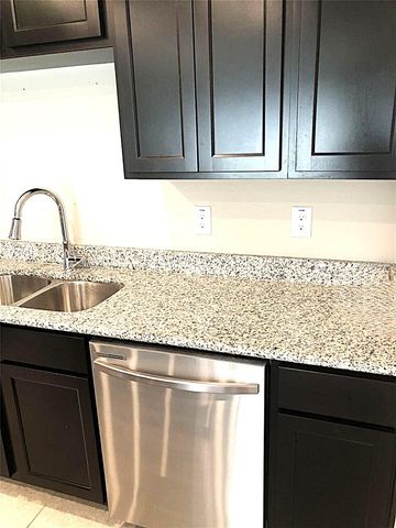 10908 BLUESTEM GRASS AVENUE, Tampa, FL 33610