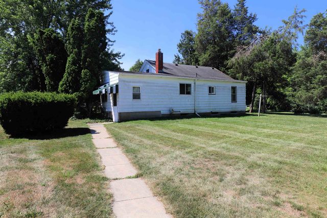 825 E River Road, Flushing, MI 48433