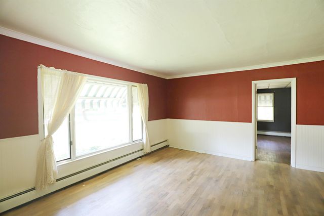 825 E River Road, Flushing, MI 48433
