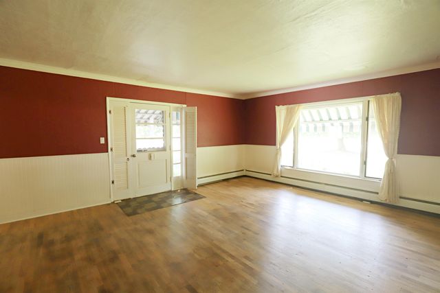 825 E River Road, Flushing, MI 48433