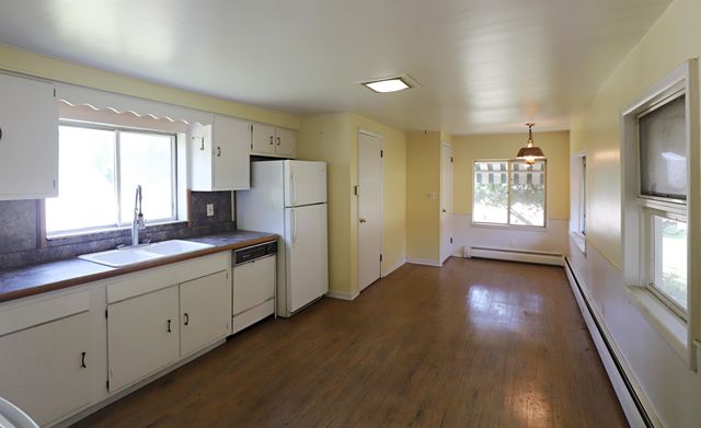 825 E River Road, Flushing, MI 48433