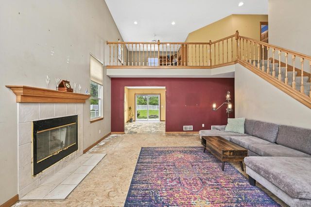 W3764 Deer DRIVE N, Lake Geneva, WI 53147