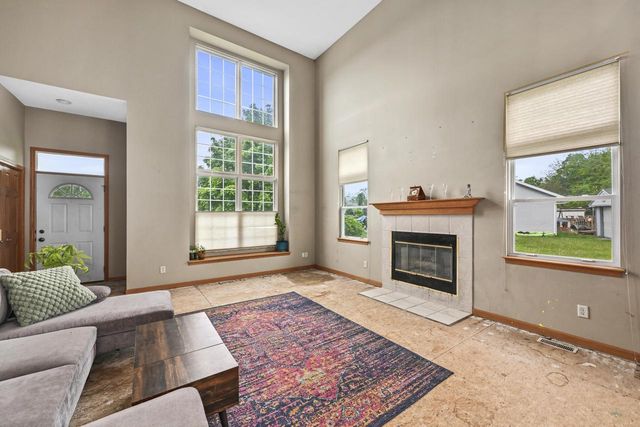 W3764 Deer DRIVE N, Lake Geneva, WI 53147