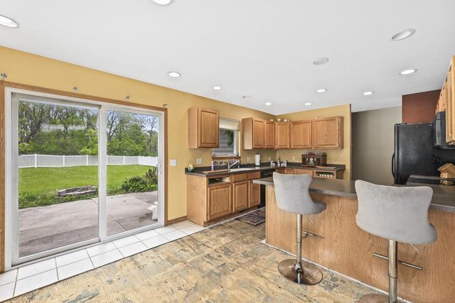 W3764 Deer DRIVE N, Lake Geneva, WI 53147