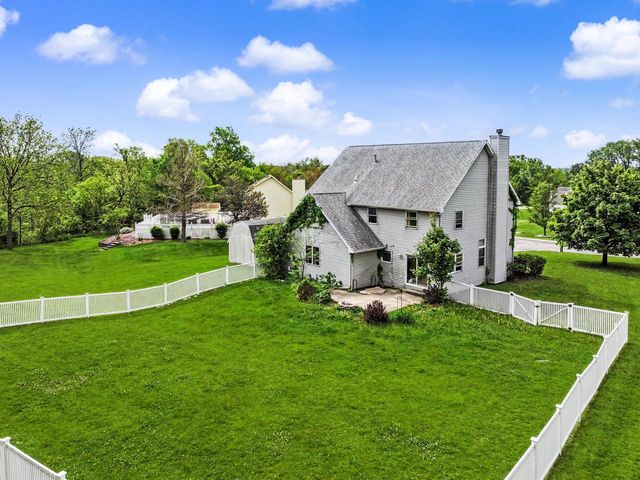 W3764 Deer DRIVE N, Lake Geneva, WI 53147