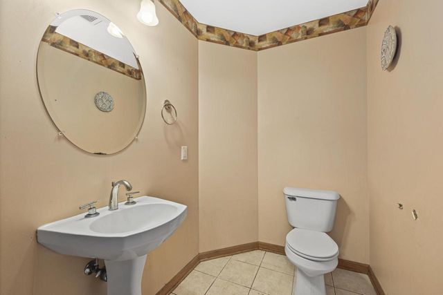 W3764 Deer DRIVE N, Lake Geneva, WI 53147