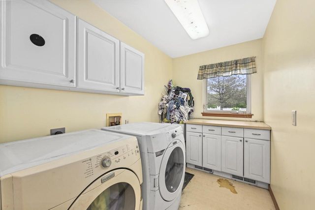 W3764 Deer DRIVE N, Lake Geneva, WI 53147