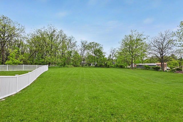 W3764 Deer DRIVE N, Lake Geneva, WI 53147