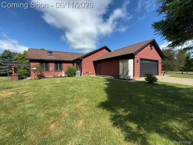 4897 Curtiss Drive, Lapeer, MI 48446