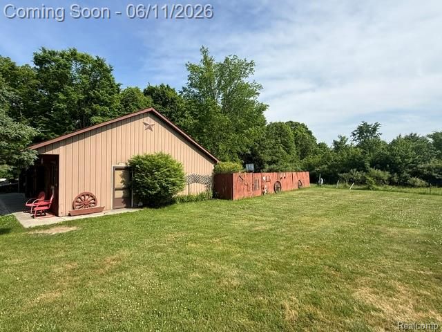 4897 Curtiss Drive, Lapeer, MI 48446