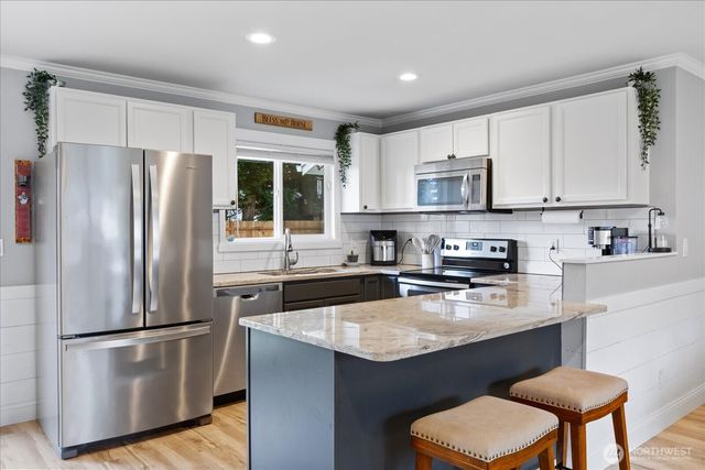 20327 Revilo Drive, Burlington, WA 98233