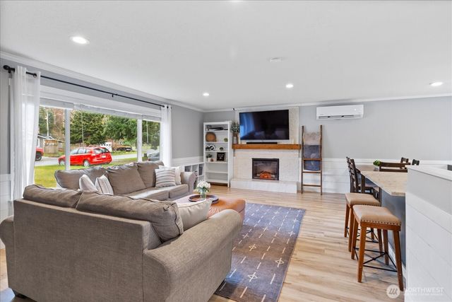 20327 Revilo Drive, Burlington, WA 98233