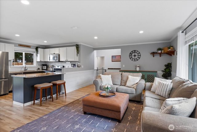 20327 Revilo Drive, Burlington, WA 98233