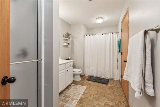 1365 S Trail Drive, Faribault, MN 55021