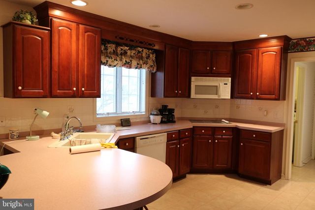 505 BASEHOAR SCHOOL RD, Littlestown, PA 17340