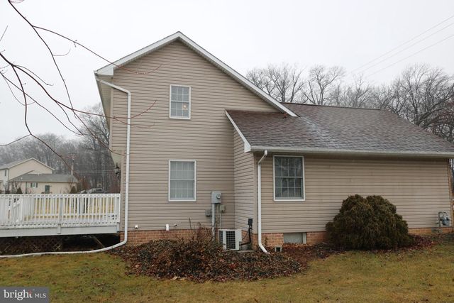 505 BASEHOAR SCHOOL RD, Littlestown, PA 17340