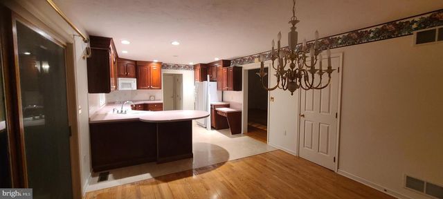 505 BASEHOAR SCHOOL RD, Littlestown, PA 17340