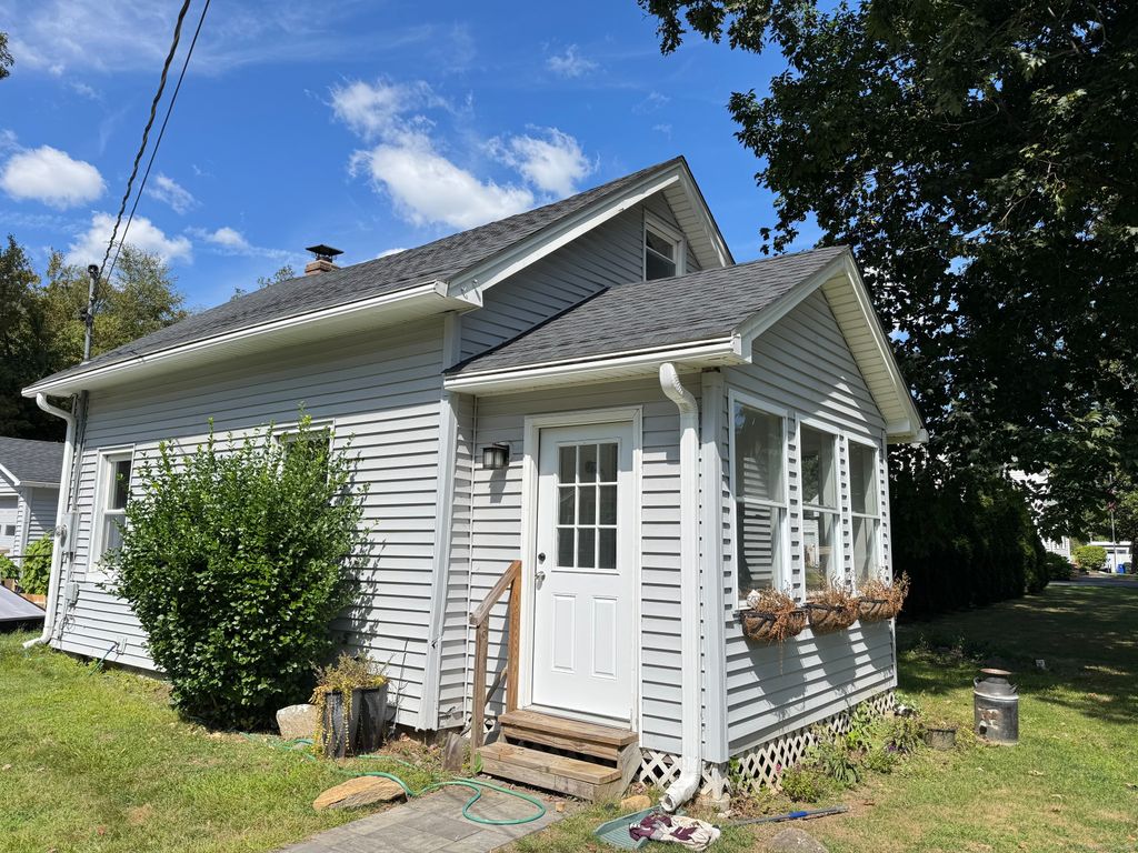 139 Summit Road, Prospect, CT 06712