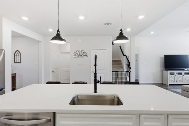 5100 Del Monte Drive, Denton, TX 76207